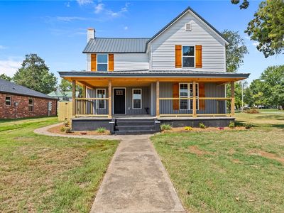 301 S Rust Ave, Gentry, AR, 72734