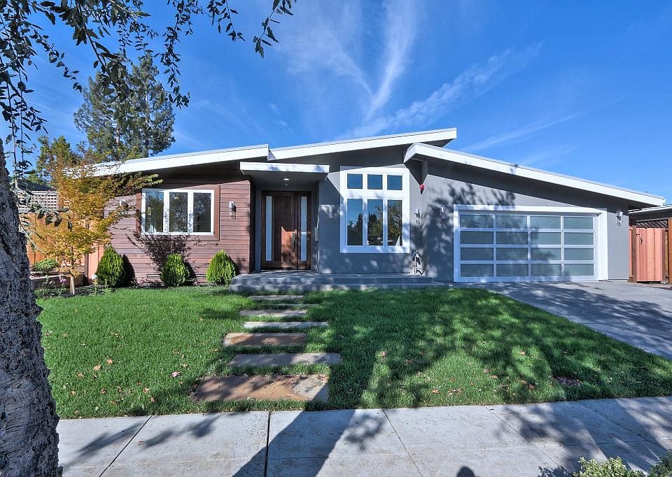 1st image of 777 Duncardine Way