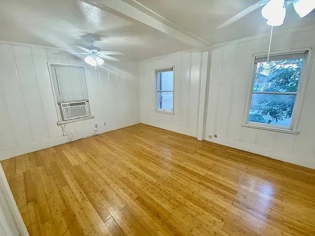 1410 Wentworth St — Photo 11