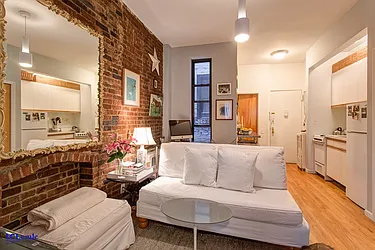 Rented by LC Lemle Real Estate Group