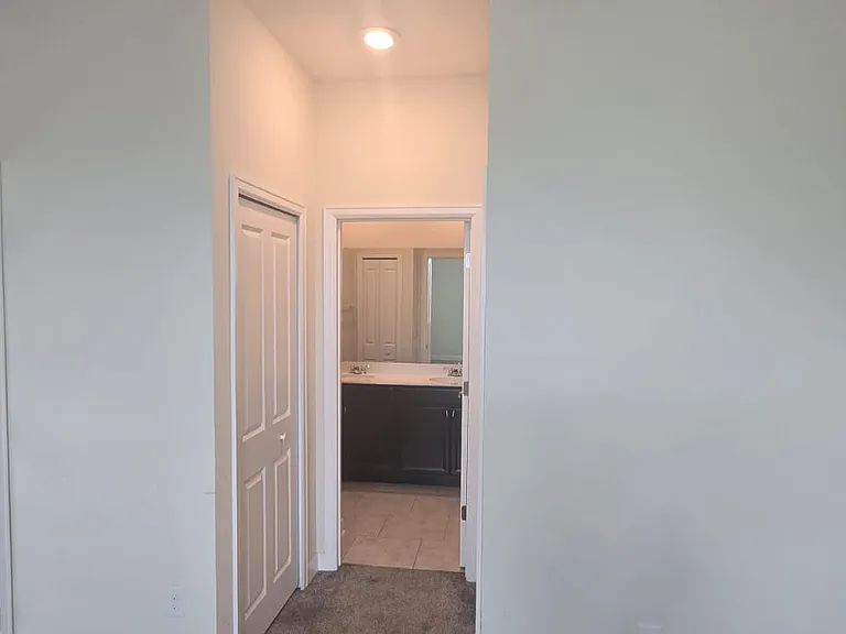 212 Bergamot Loop — Photo 13