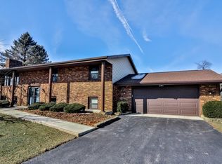 6327 Carlsburg Ln, Rockford, IL