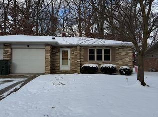 1513 Robin Ln, Stow, OH 44224
