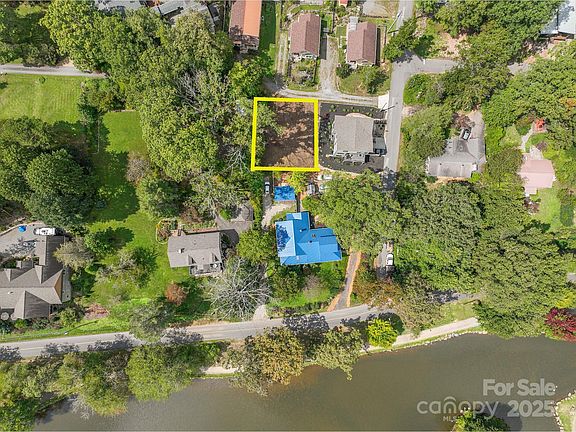 3rd image of 312 Lake Oak Dr