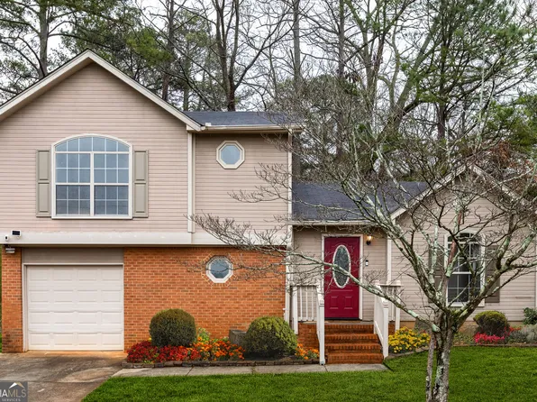 2373 Deep Shoals Cir, Decatur, GA 30034
