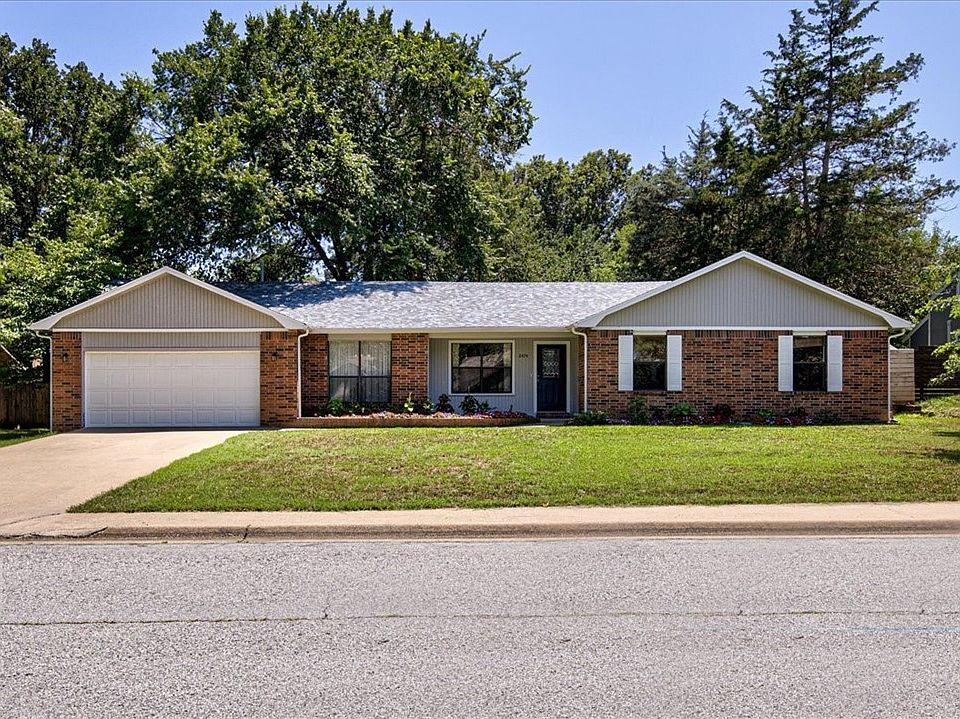 1st image of 2474 N East Oaks Dr
