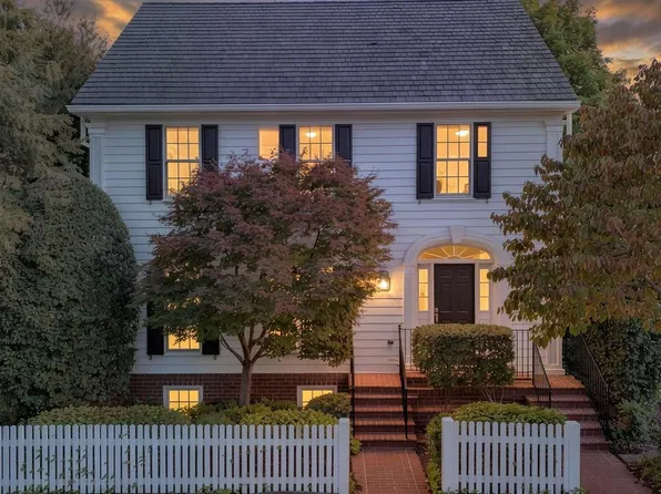 105 Thrift St, Gaithersburg, MD 20878