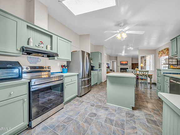 4th image of 21024 W MONTGOMERY Road