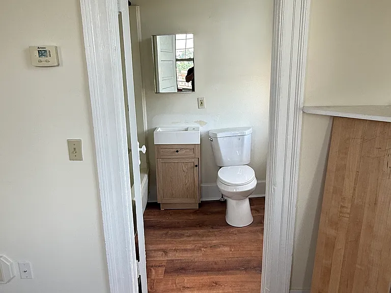 527 Northampton St — Photo 7