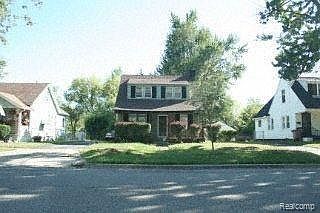 1st image of 590 E Kennett St
