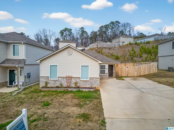 8804 Rockhampton St, Leeds, AL 35094