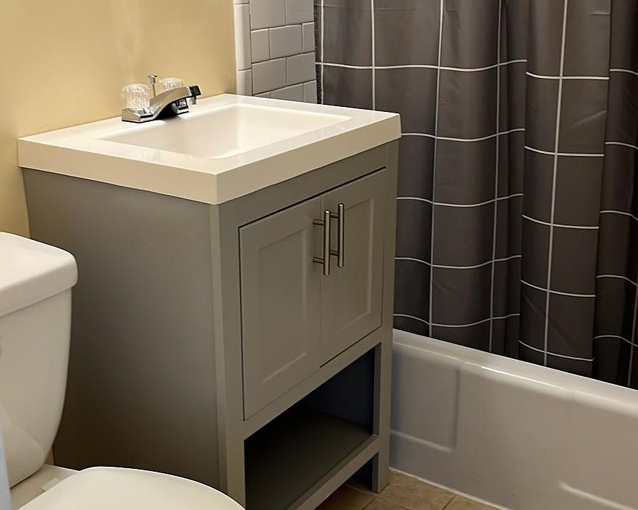 2nd image of 1111 Arlington Blvd APT 303