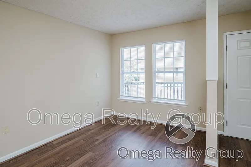 Parkside Apartments — Photo 4