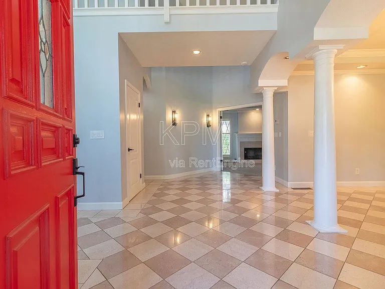 672 Cypress Run — Photo 3
