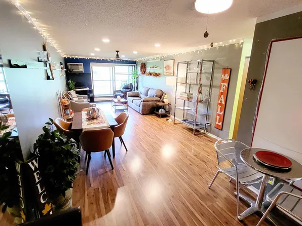 1887 Silver Bell Rd APT 112, Eagan, MN 55122