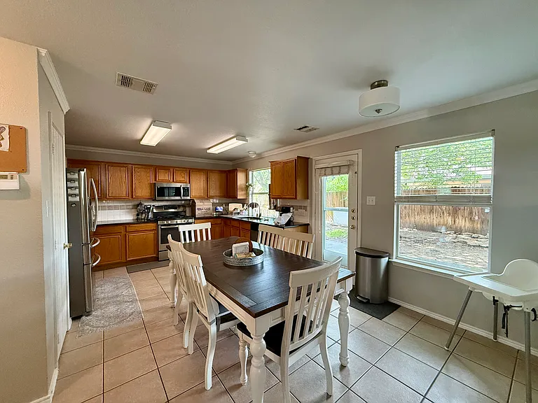 9324 Chesapeake Ln — Photo 7