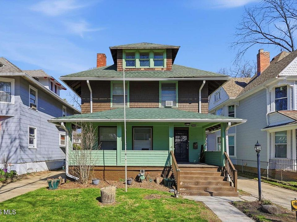 1st image of 2410 Lawrence Ave