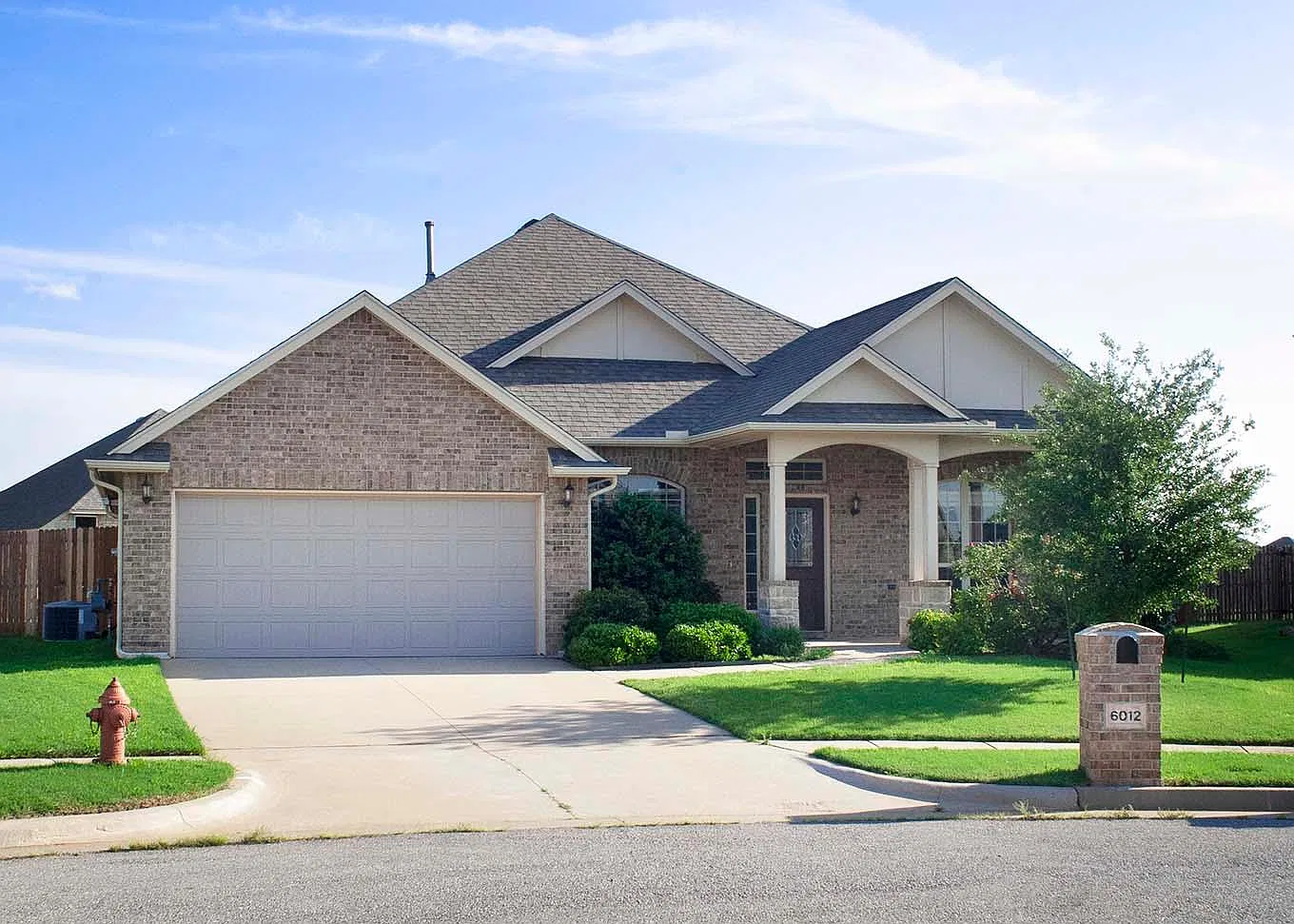 4 bed, 2165 sqft, $2,200 — Photo 1