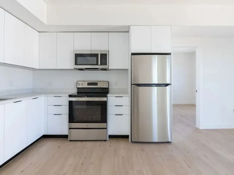 339 S Oxford Ave #202 — Photo 8