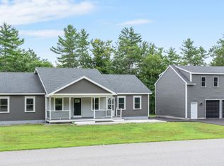 6 Commons Dr, Lewiston, ME 04240