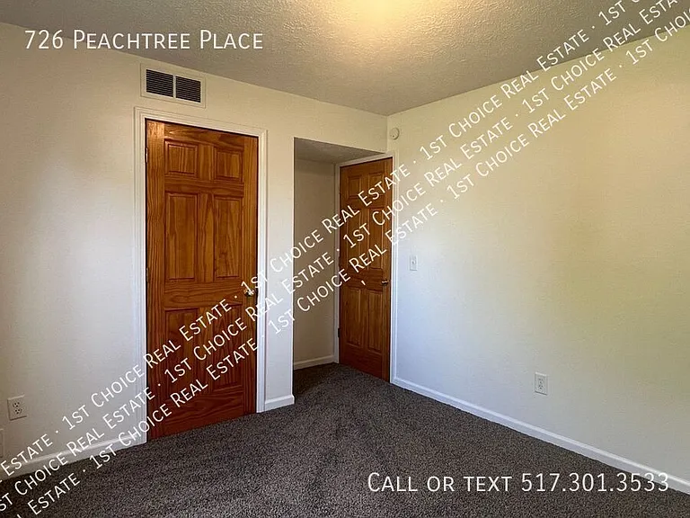 726 Peachtree Pl — Photo 9