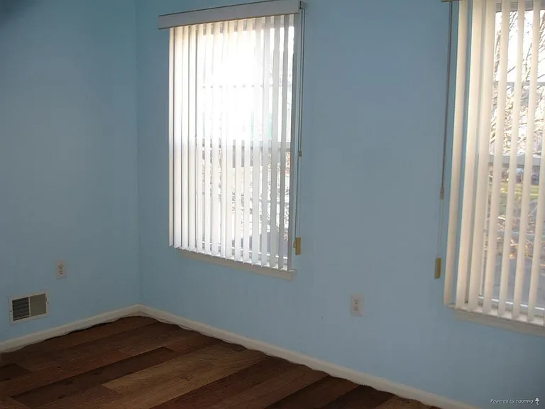 43 Woods Edge Ct — Photo 2