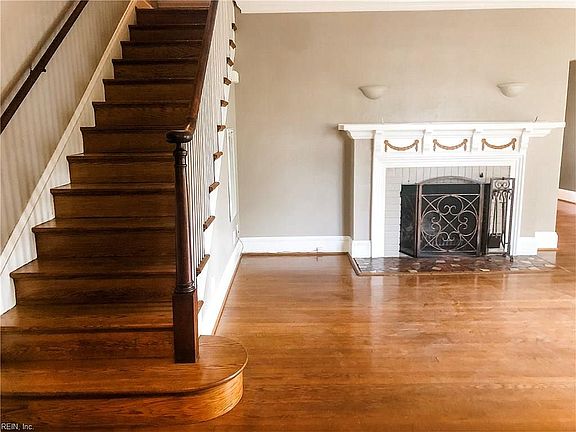 5th image of 9540 Selby Pl