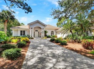 1004 Barcarmil Way, Naples, FL 34110