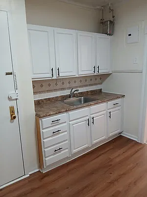 Rented by Susan J. Conaway, LREB | media 3