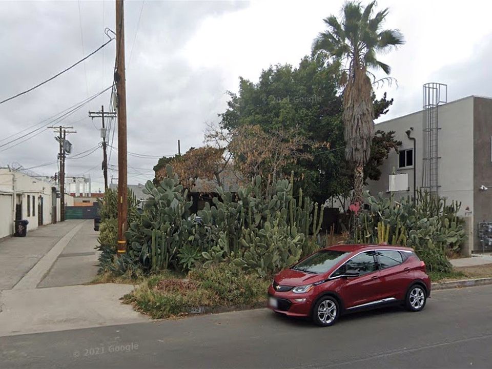 2nd image of 5421 Denny Ave