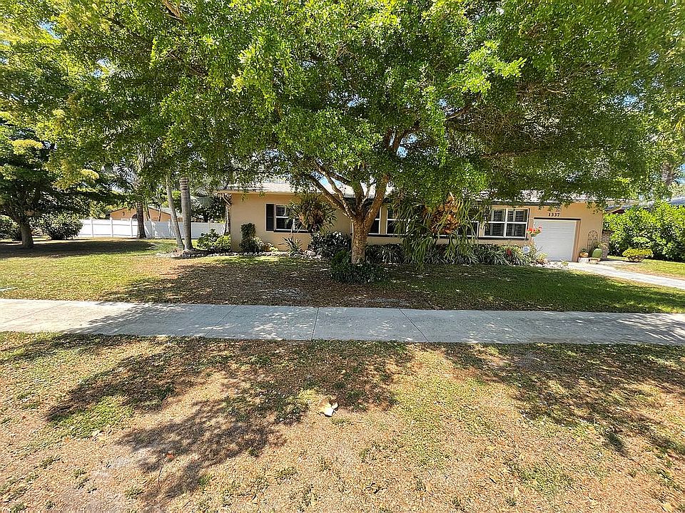 1st image of 1337 Bradford Rd