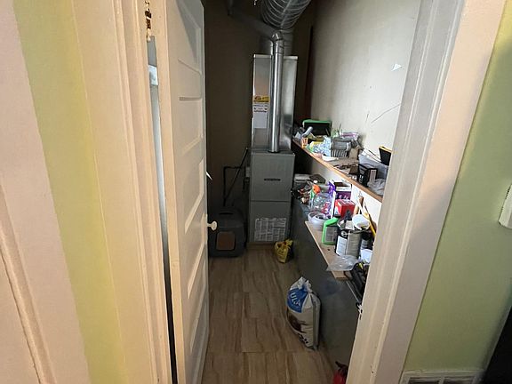 3rd image of 866 N Mozart St #2