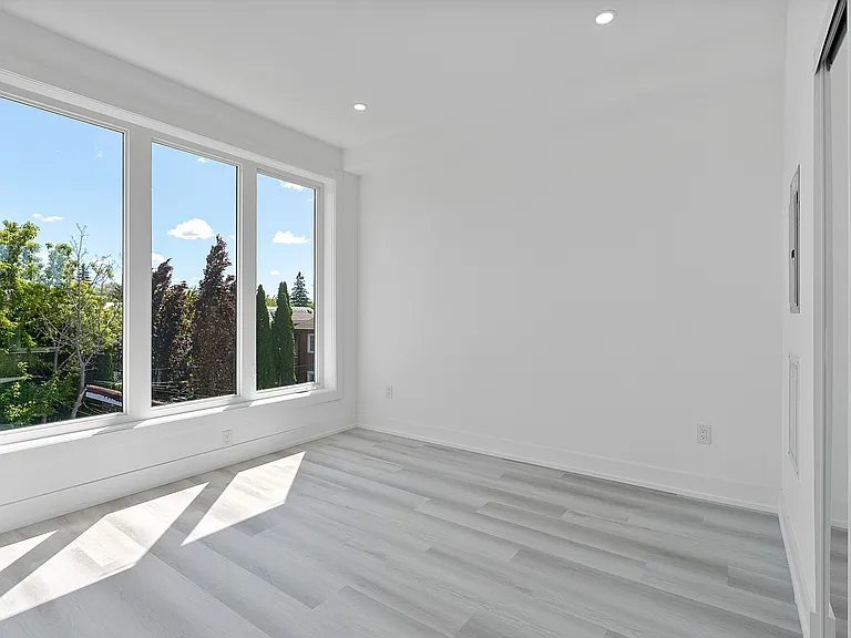 587 Oakwood Ave — Photo 104