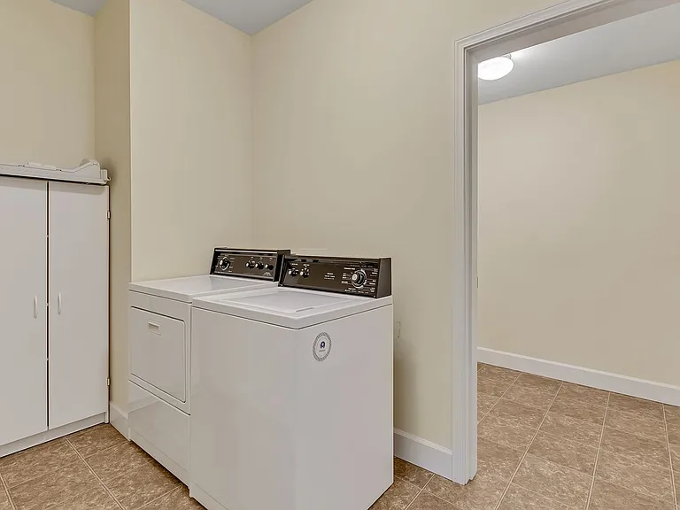 1216 S Brookside Ter — Photo 18