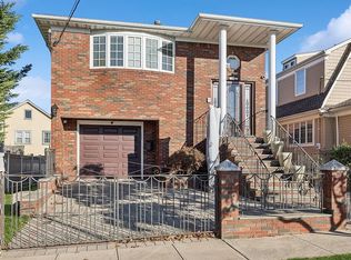 907 148th St, Whitestone, NY 11357