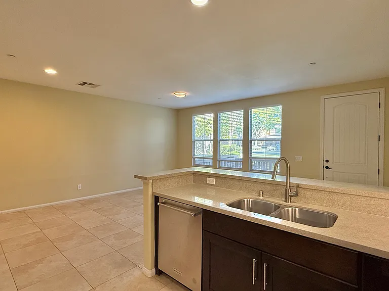 10689 New Grove Trl #71 — Photo 13
