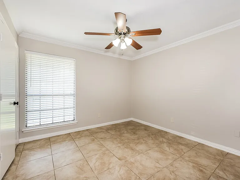 3400 Meadowmoor St — Photo 13