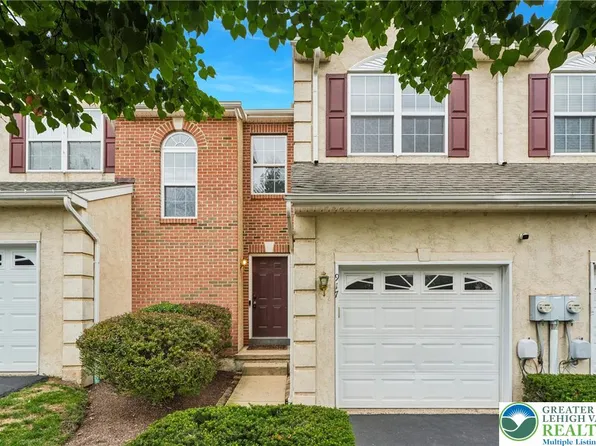 917 Carrington Dr, Red Hill, PA 18076