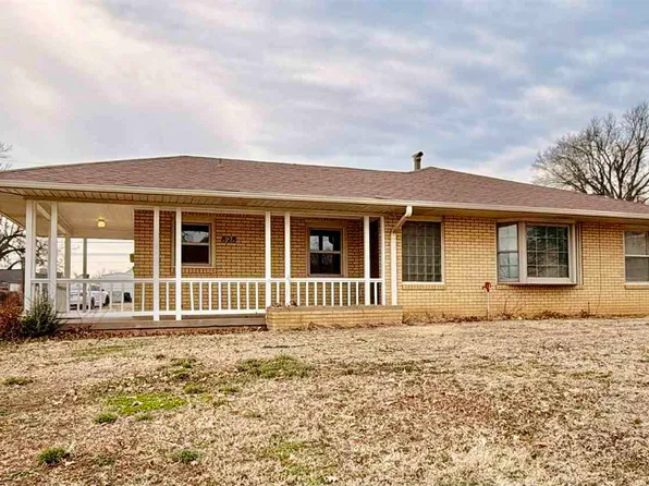 828 N 5th St, Ponca City, OK 74601