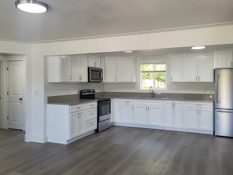 666 Hawthorne Ave NE #666 — Photo 6