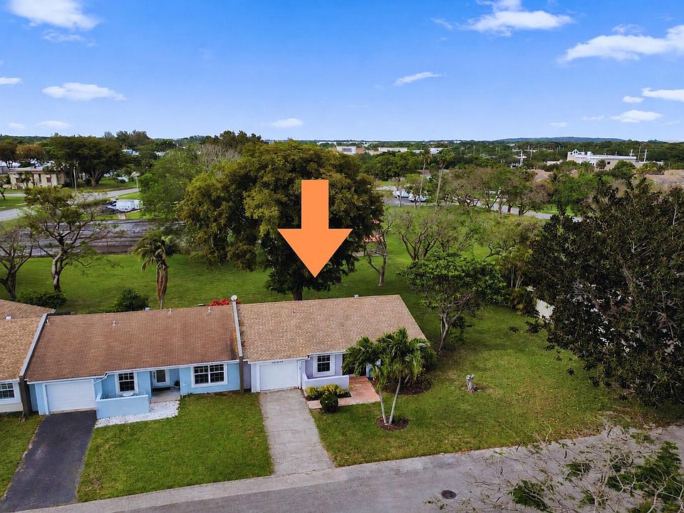 1st image of 5544 Lakewood Circle S #F