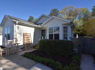 4 Lantern Ln, Greer, SC 29651