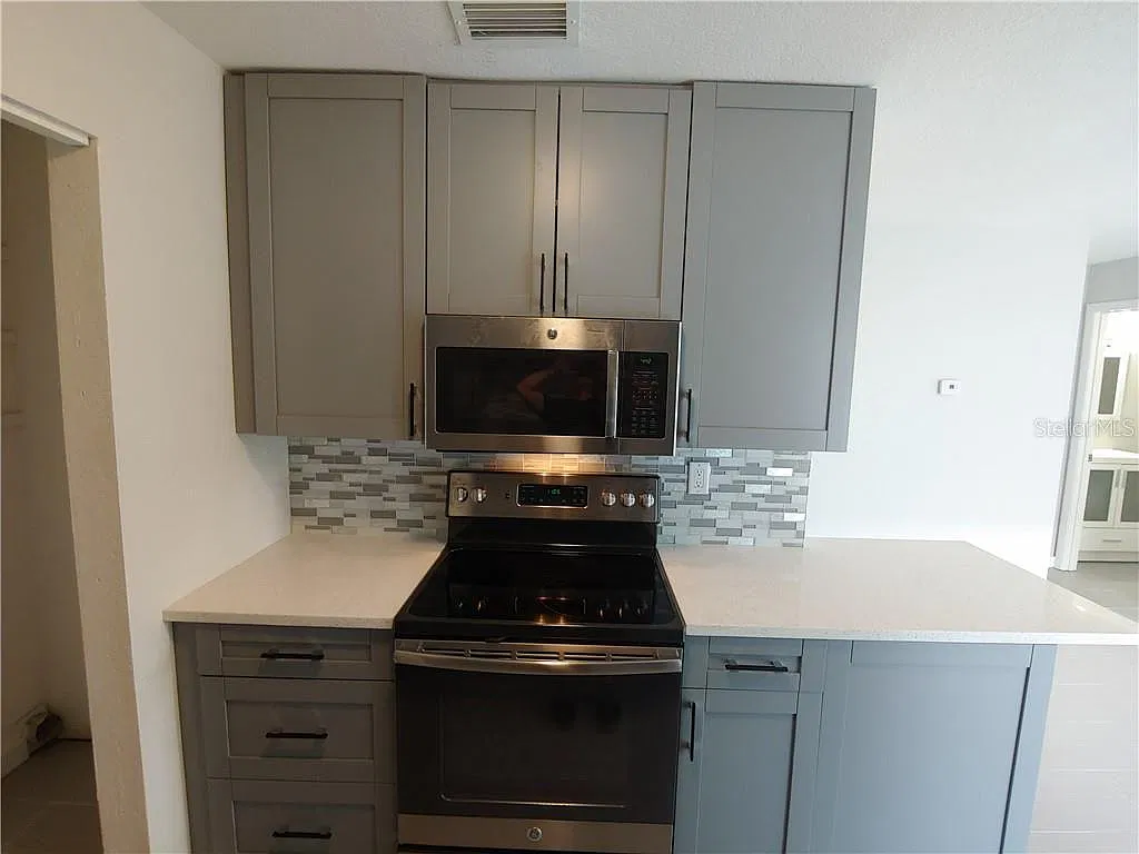 1550 11th St NE — Photo 4
