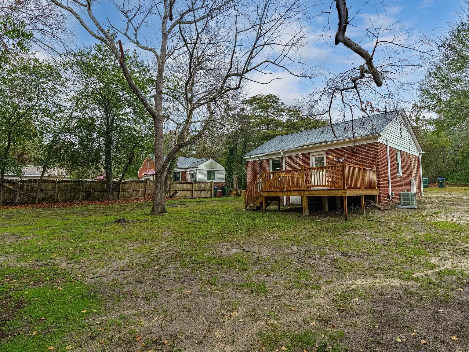3219 Bagnal Dr — Photo 2