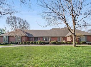 5305 W 83rd Ter, Prairie Village, KS 66207