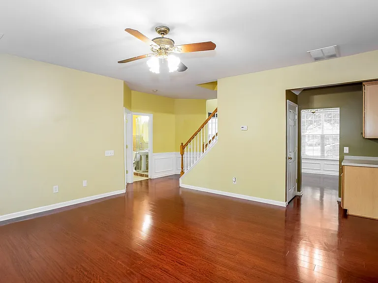 10313 Scotch Pine Cir — Photo 4