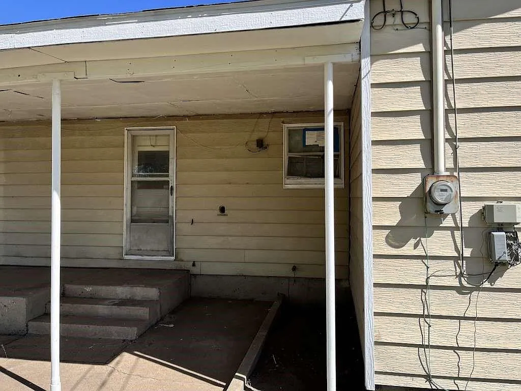 2 bed, 1.0 bath, 992 sqft, $1,199 — Photo 3