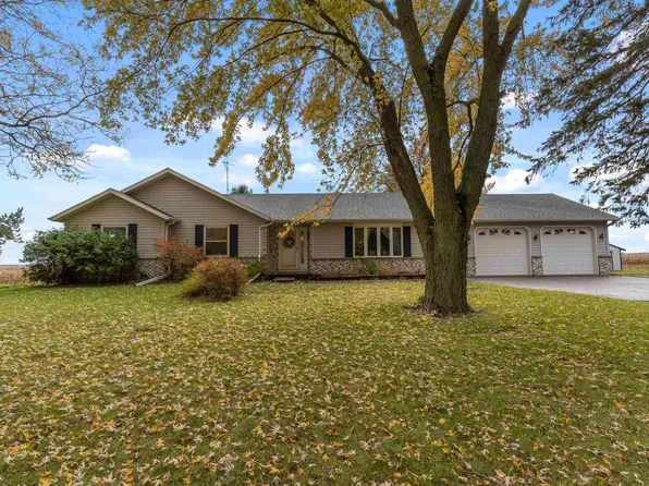 W10719 State Highway 33, Fox Lake, WI 53933