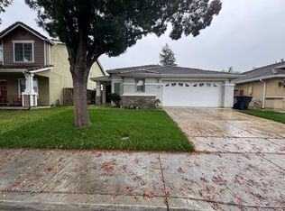 1138 Shearwater Dr, Patterson, CA 95363