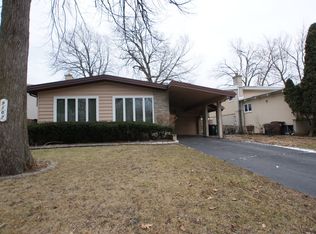 9107 Samoset Trl, Skokie, IL 60076